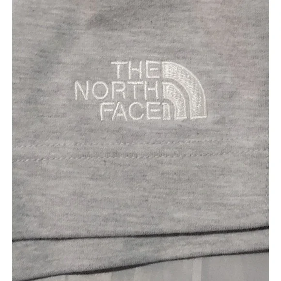 The North Face Shorts Mens 2XL Gray Knit Gym Run Workout Zip Pocket Drawstring - Picture 3 of 11